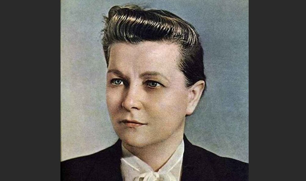 Екатерина Алексеевна Фурцева (24 ноября (7 декабря) 1910 года, Вышний Волочёк, Тверская губерния — 24 октября 1974 года, Москва) — советский государственный и партийный деятель. Министр культуры СССР (1960–1974). Фото доступное в интернет ресурсах.