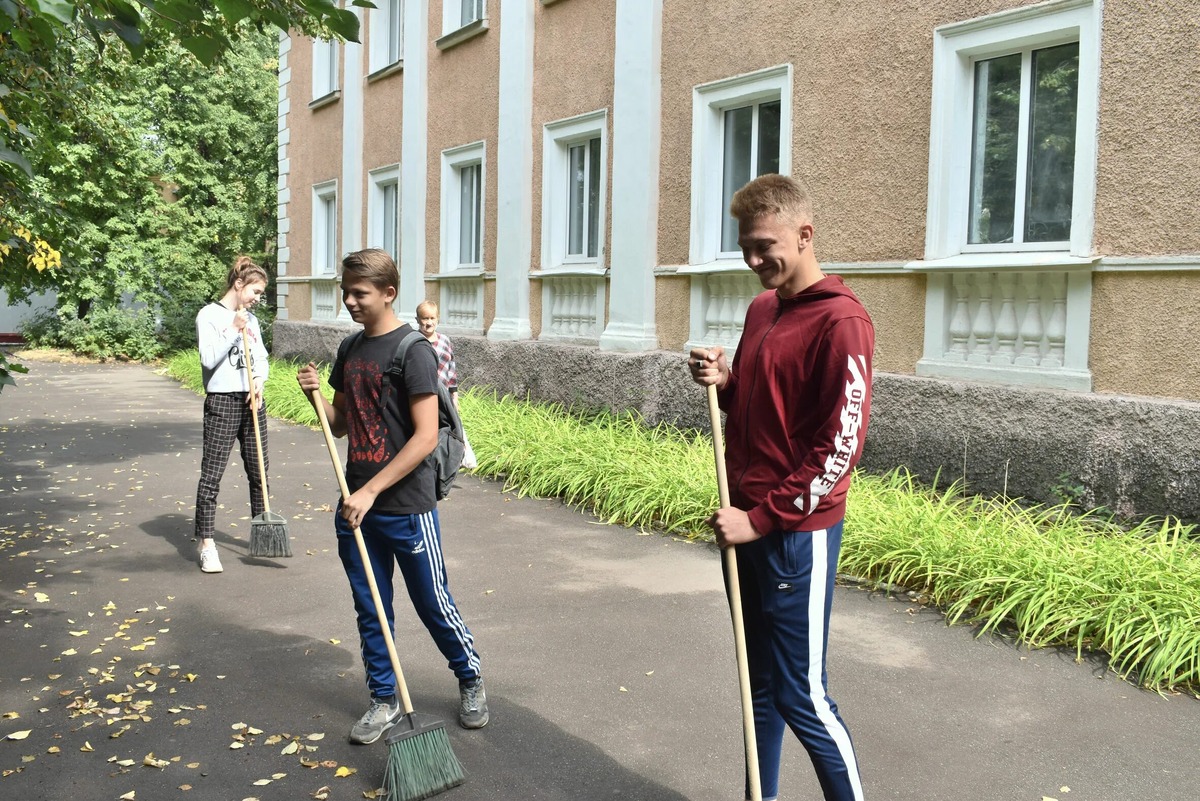    Работа для подростков: нужна ли справка о дееспособности?