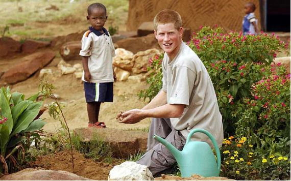 Лесото, 2004 год