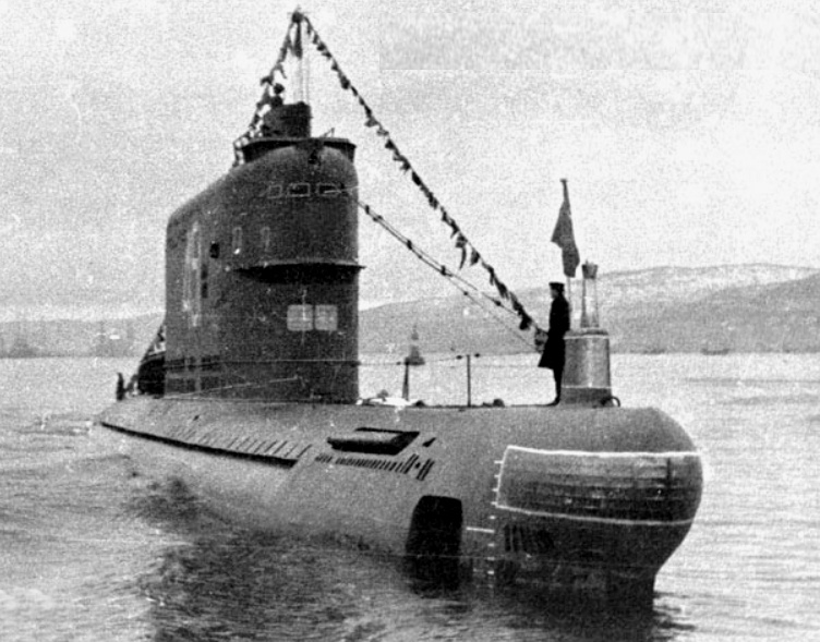 Подводная лодка К-102
