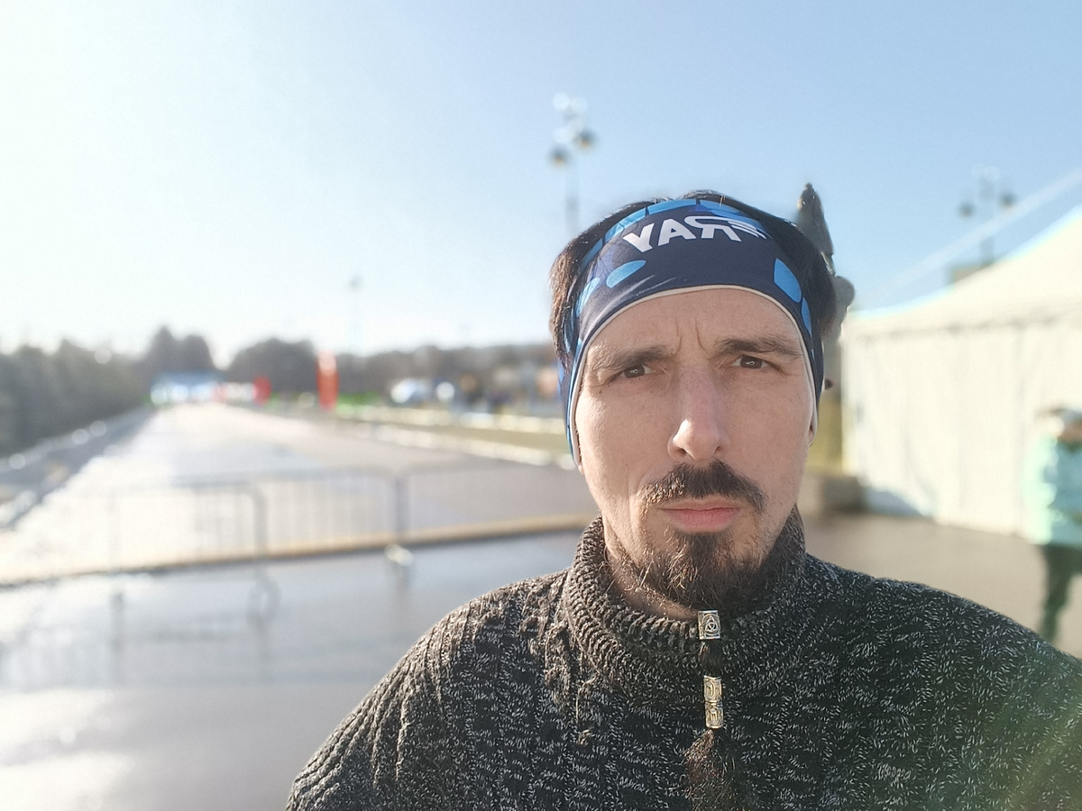 Свитер и серьезный настрой