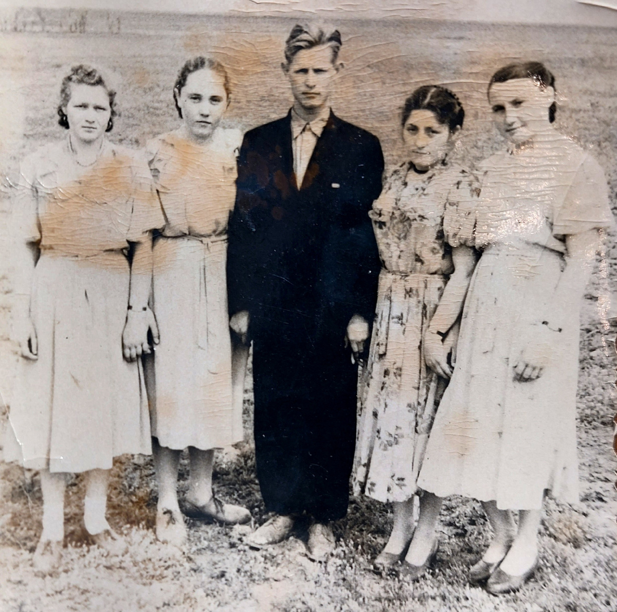 1956 год. Надежда Фёдоровна Колодяжная вторая справа