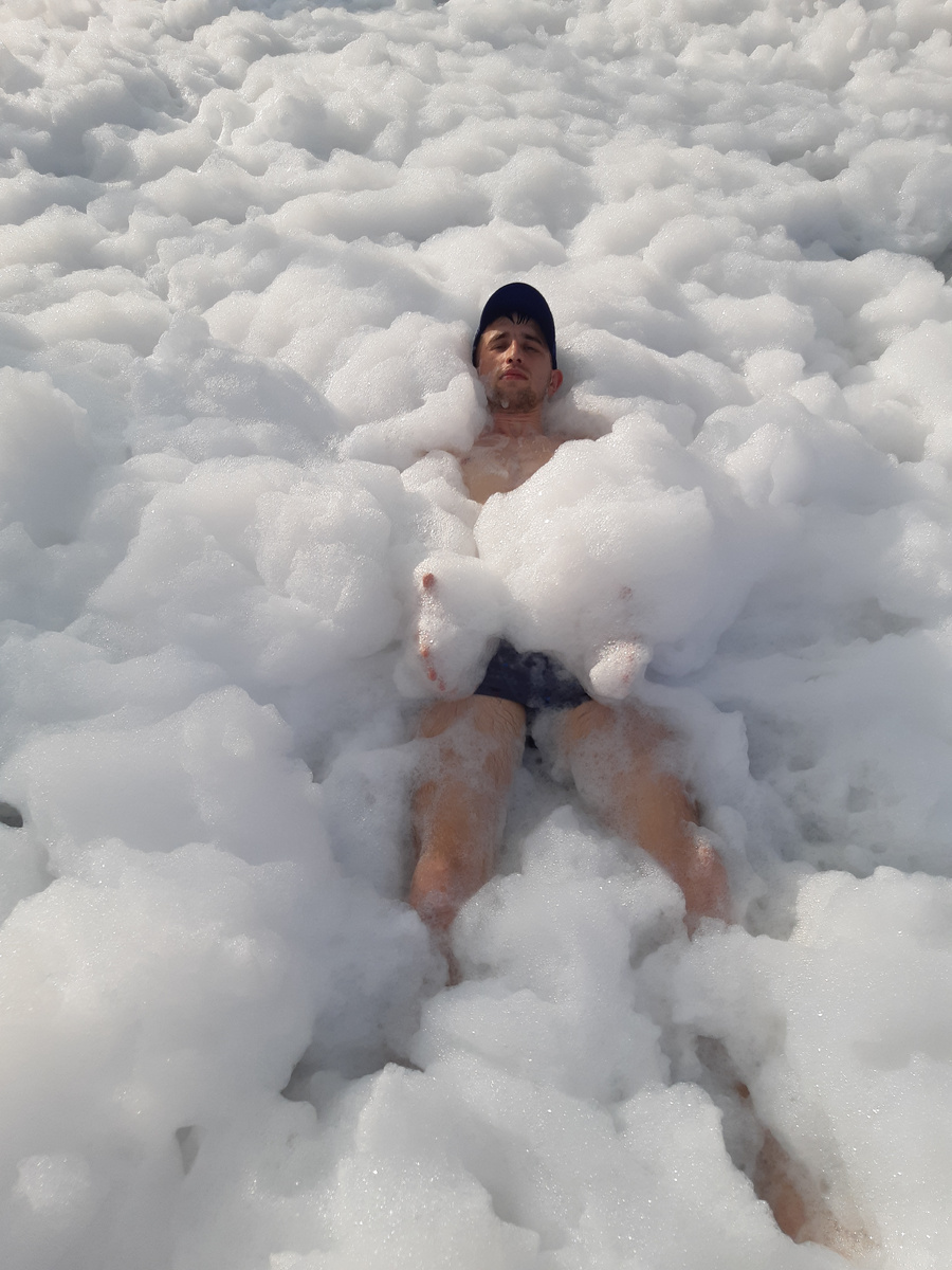 Мы даже не подозревали, что будет пенная вечеринка. Но, всё по порядку..