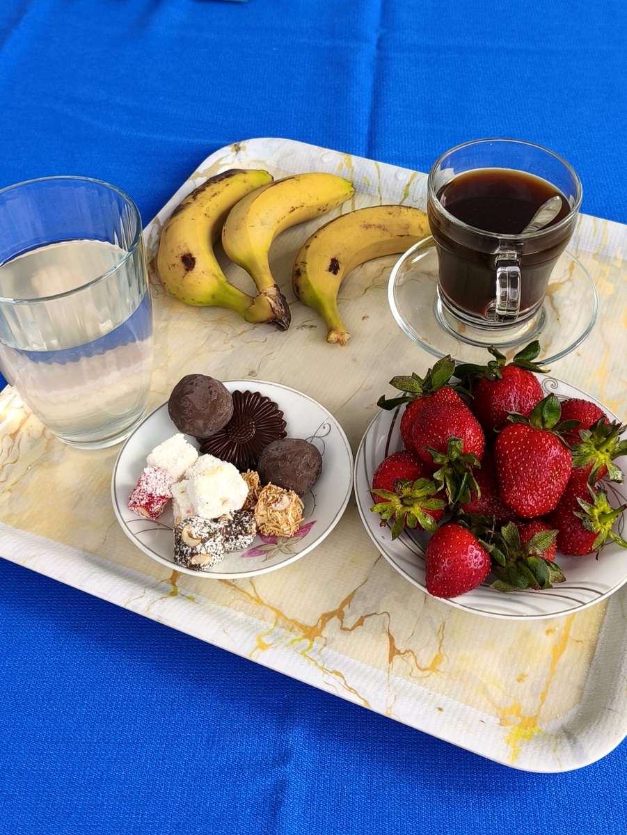 Завтрак на балконе.