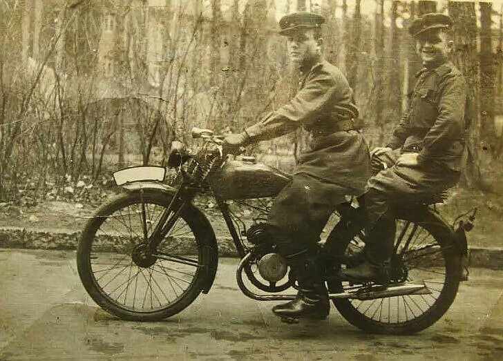 Л-300 или ИЖ-7