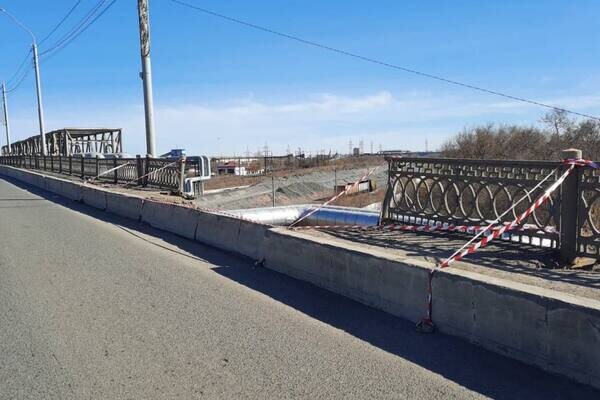    В Оренбурге обрушилось ограждение на мосту по ул. Терешковой