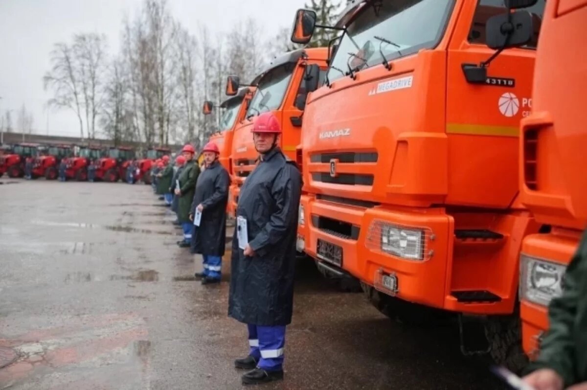    Псковские энергетики получили новую спецтехнику