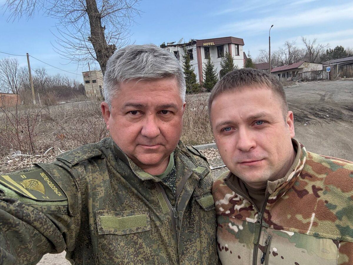 Селфи с Героем глава администрации Зеленодольска опубликовал в своих соцсетях