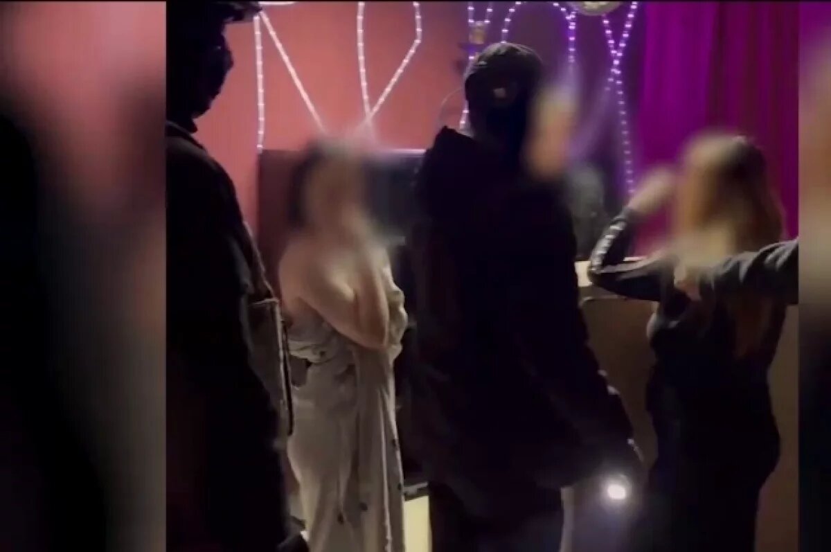    Интим предлагать.