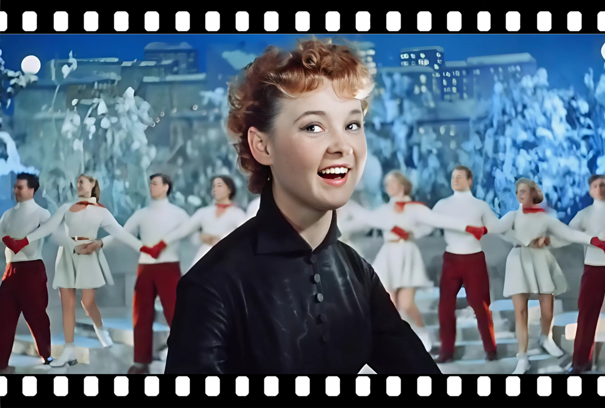 Людмила Марковна Гурченко (12 ноября 1935 — 30 марта 2011) — советская и российская актриса, сценарист, композитор, режиссёр