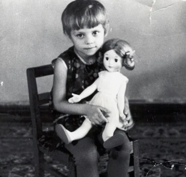 Ирина Салтыкова в детстве