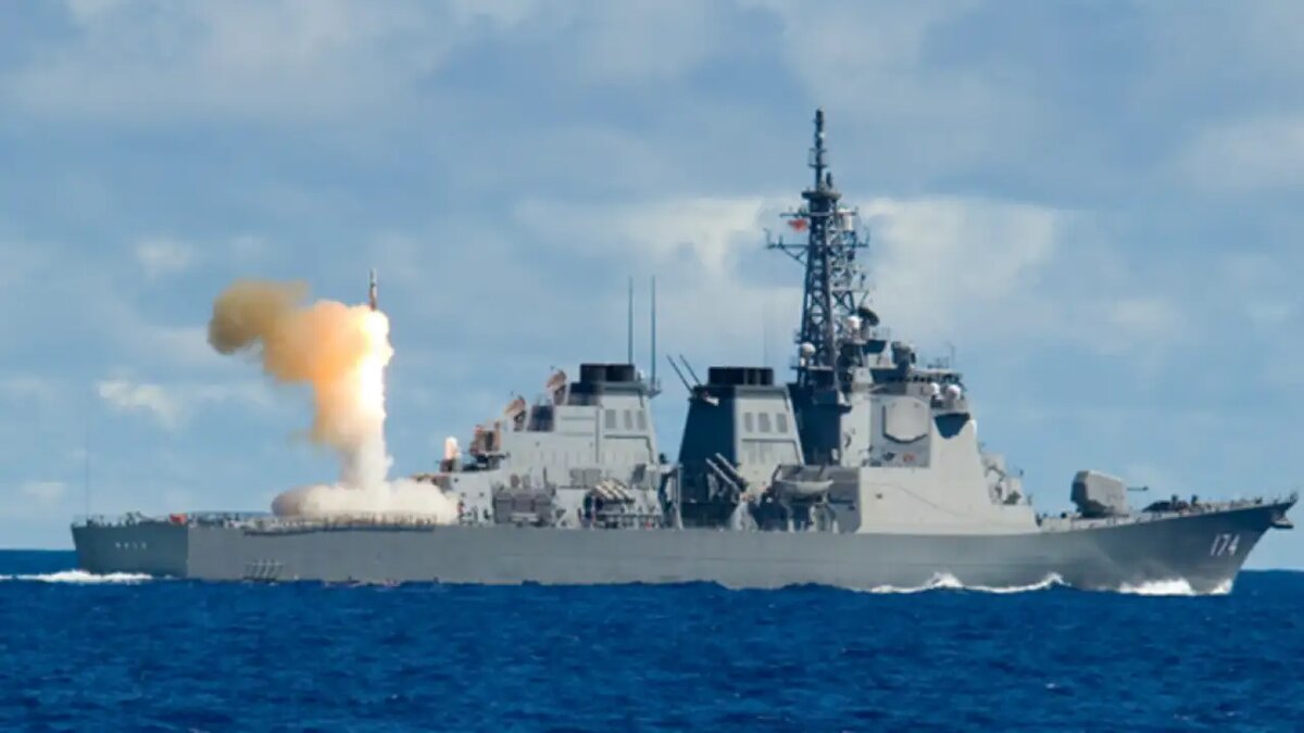    Военный корабль.