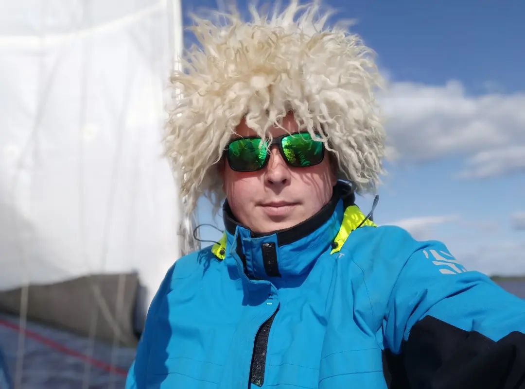 Люблю на реке в такую погоду быть в папахе