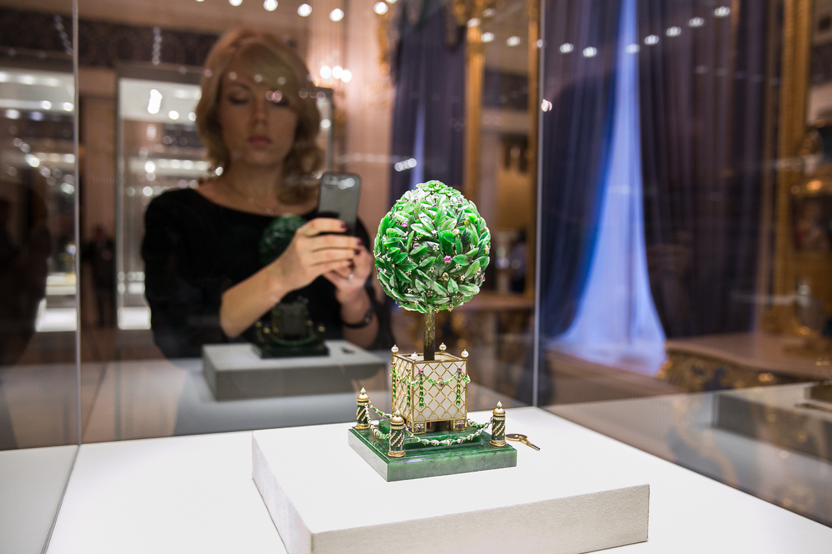 Пасхальное яйцо «Лавровое дерево». Санкт-Петербург, 1911. Фирма Карла Фаберже, мастер Генрик Вигстрём. Собрание Музея Фаберже