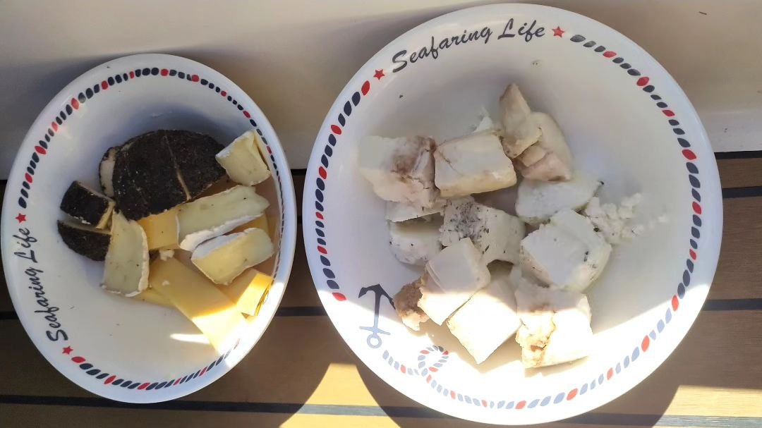 Мой подгон - домашний сыр и китайский чай за кадром