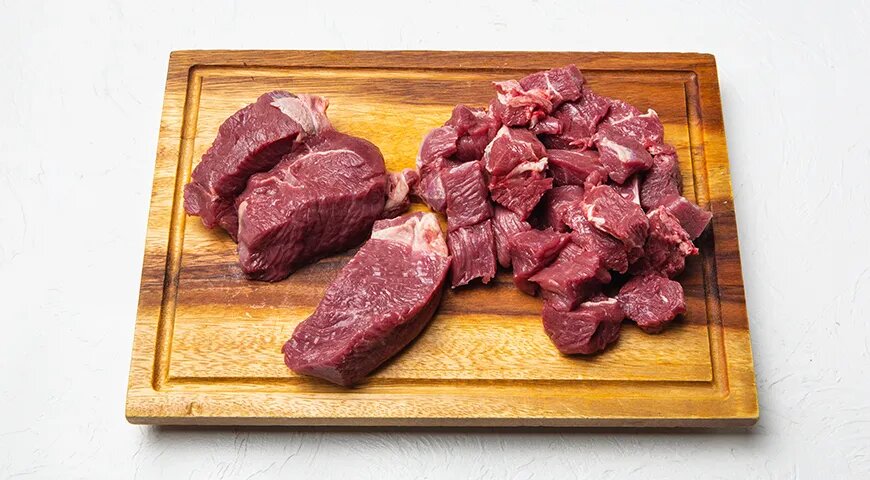   Тушенная картошка с мясом на сковороде (gastronom.ru)