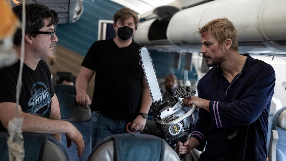    Джеймс Мэдиган (слева) и Джош Хартнетт на съемках