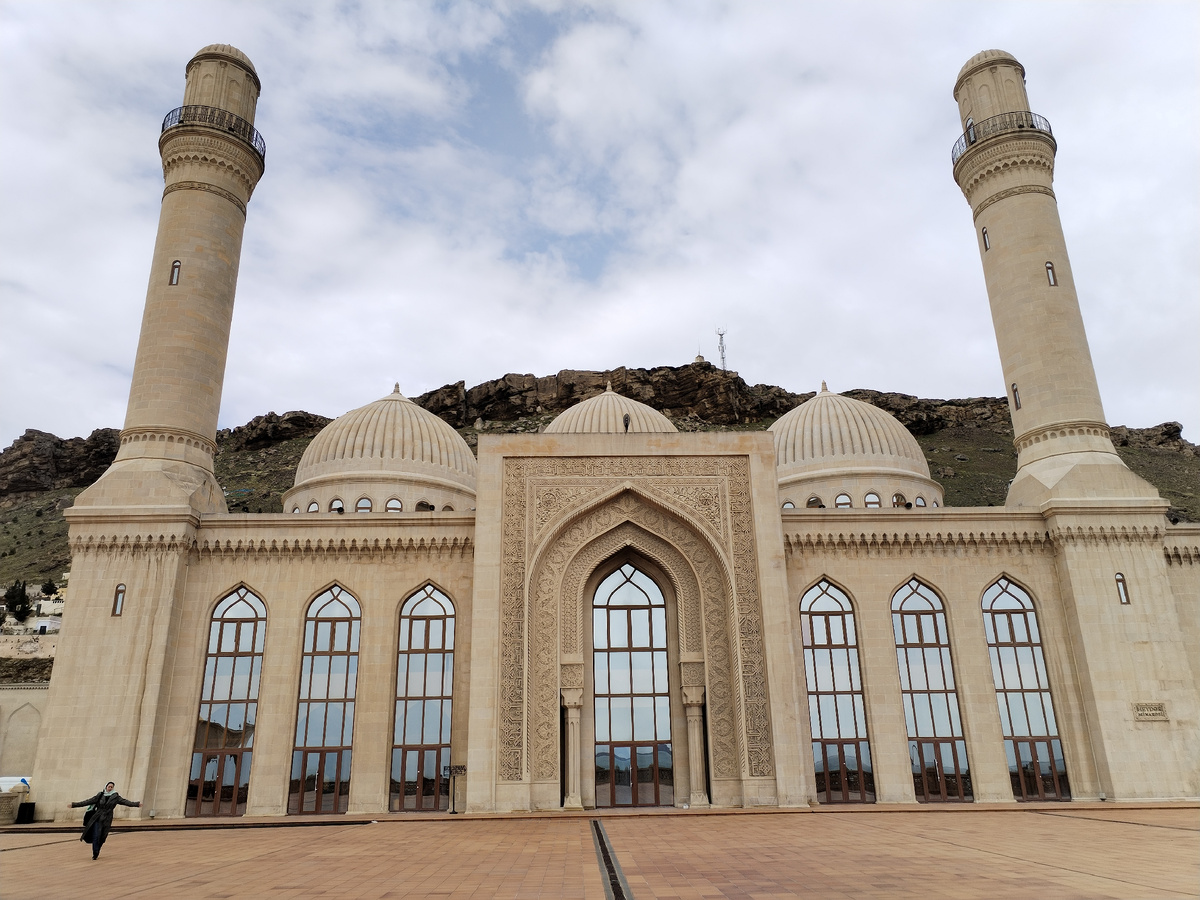 Баку. Мечеть Биби Эйбат