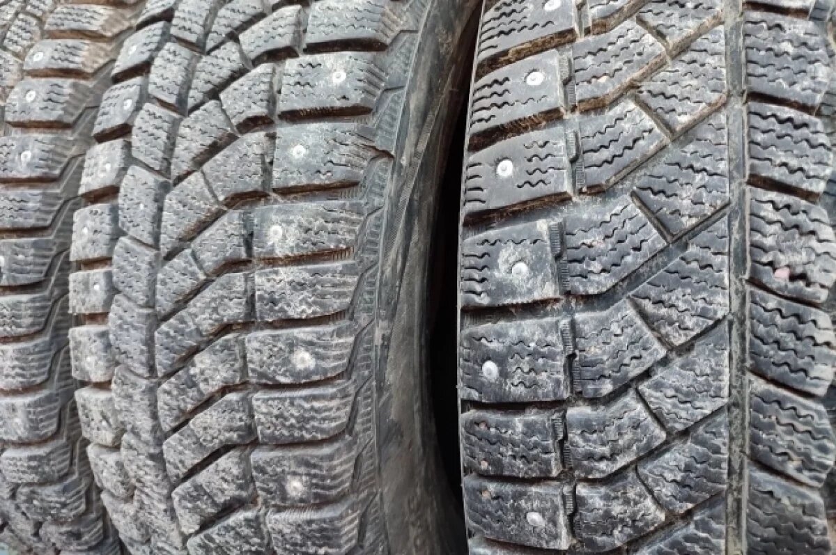    Водителям порекомендовали сменить резину