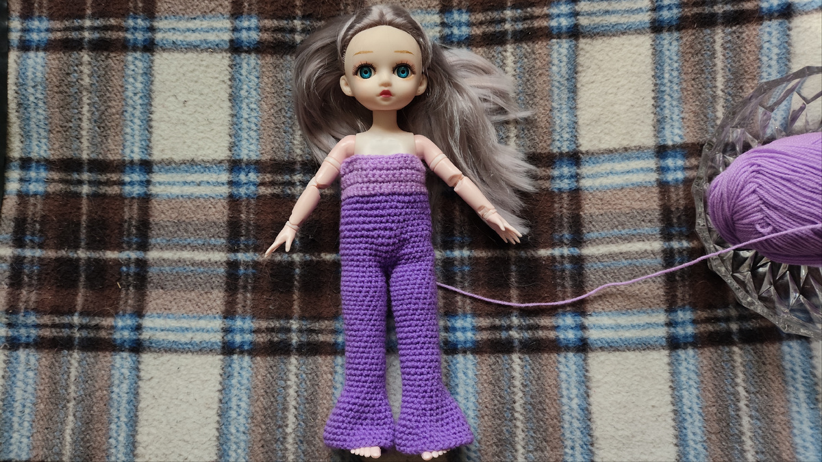 Дженни на примерке