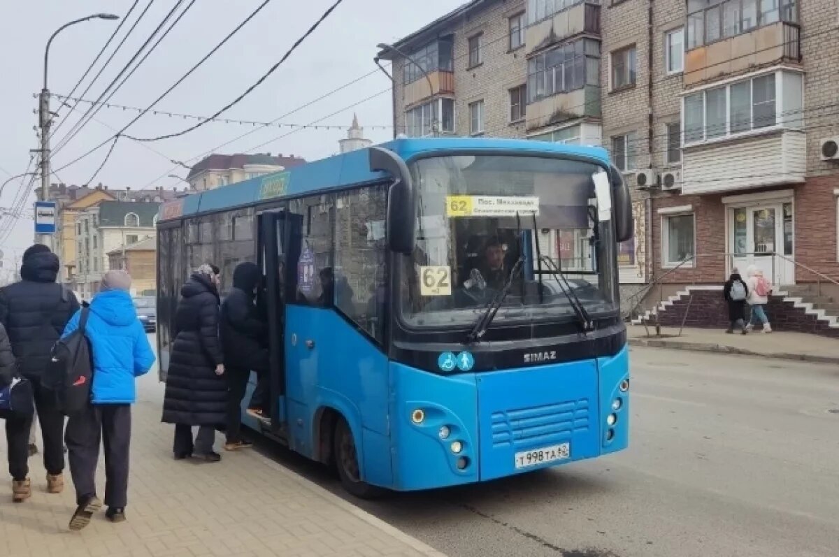    Рязанские мужчины помогли девушке, потерявшей сознание в душном маршрутке