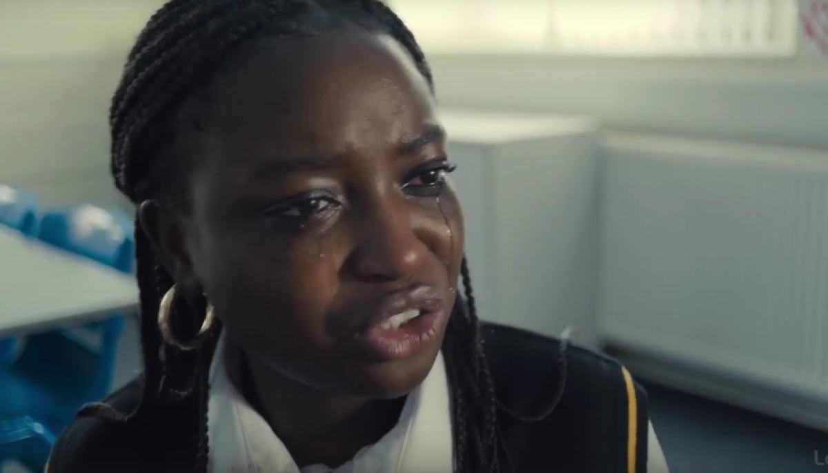 Кадр из сериала "Переходный возраст"