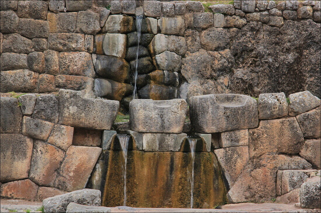 "Фонтаны" с раздвоением потока.