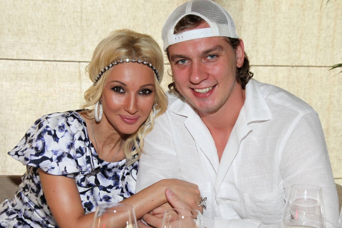     «Вероятно, речь идет о другом Макарове»: Лера Кудрявцева и Катя Гордон отреагировали на публикации о долге хоккеиста