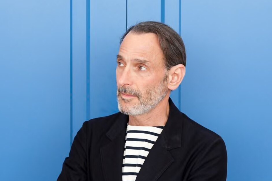     Художник «отправил ИИ в художественную школу» и переписал свои картины!