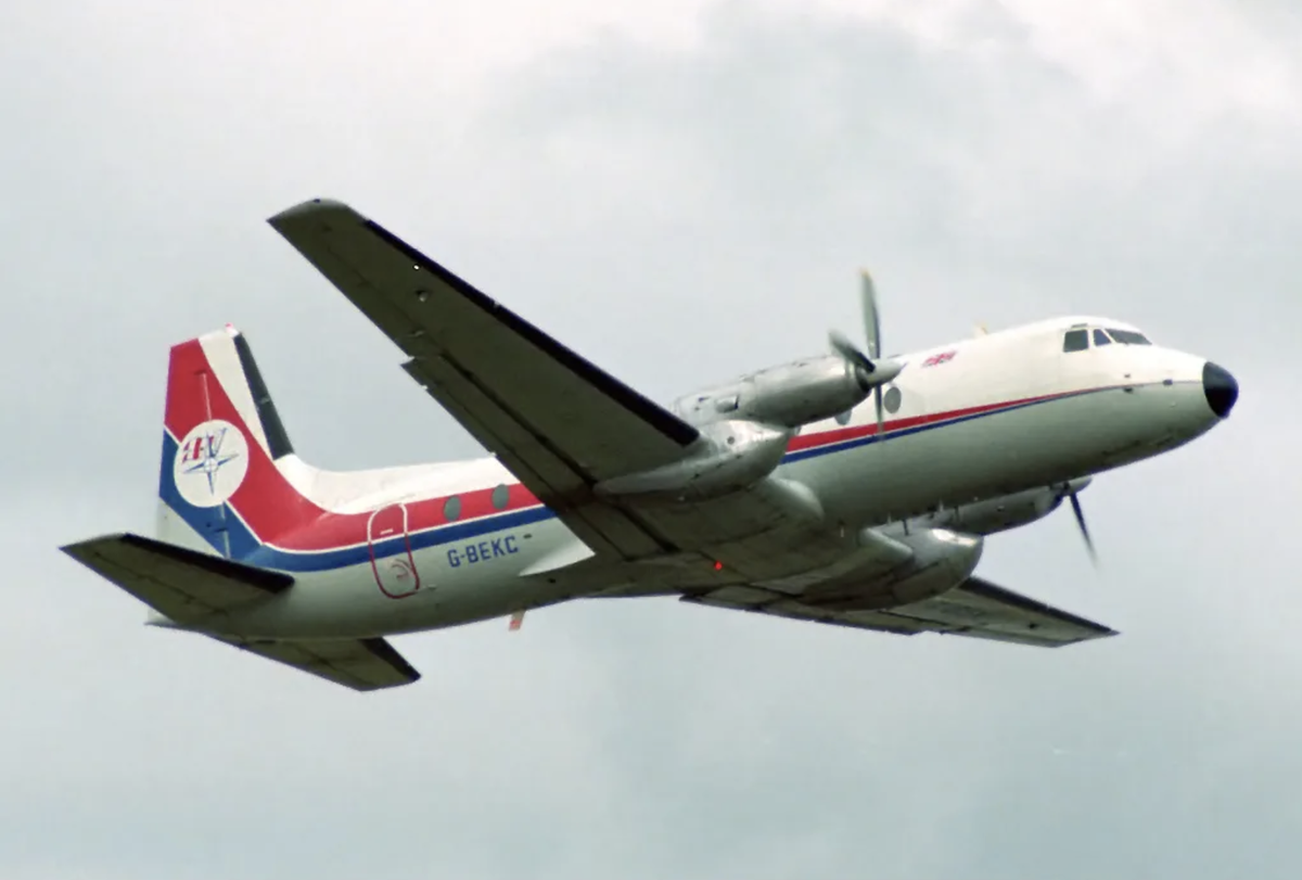 G-BEKC, однотипный самолёт, потерпевший крушение, G-BEKF. (Дерек Фергюсон)
