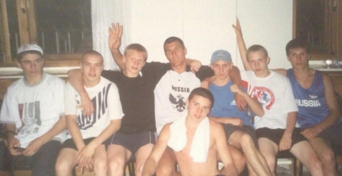     Сергей Ковалев (в центре)