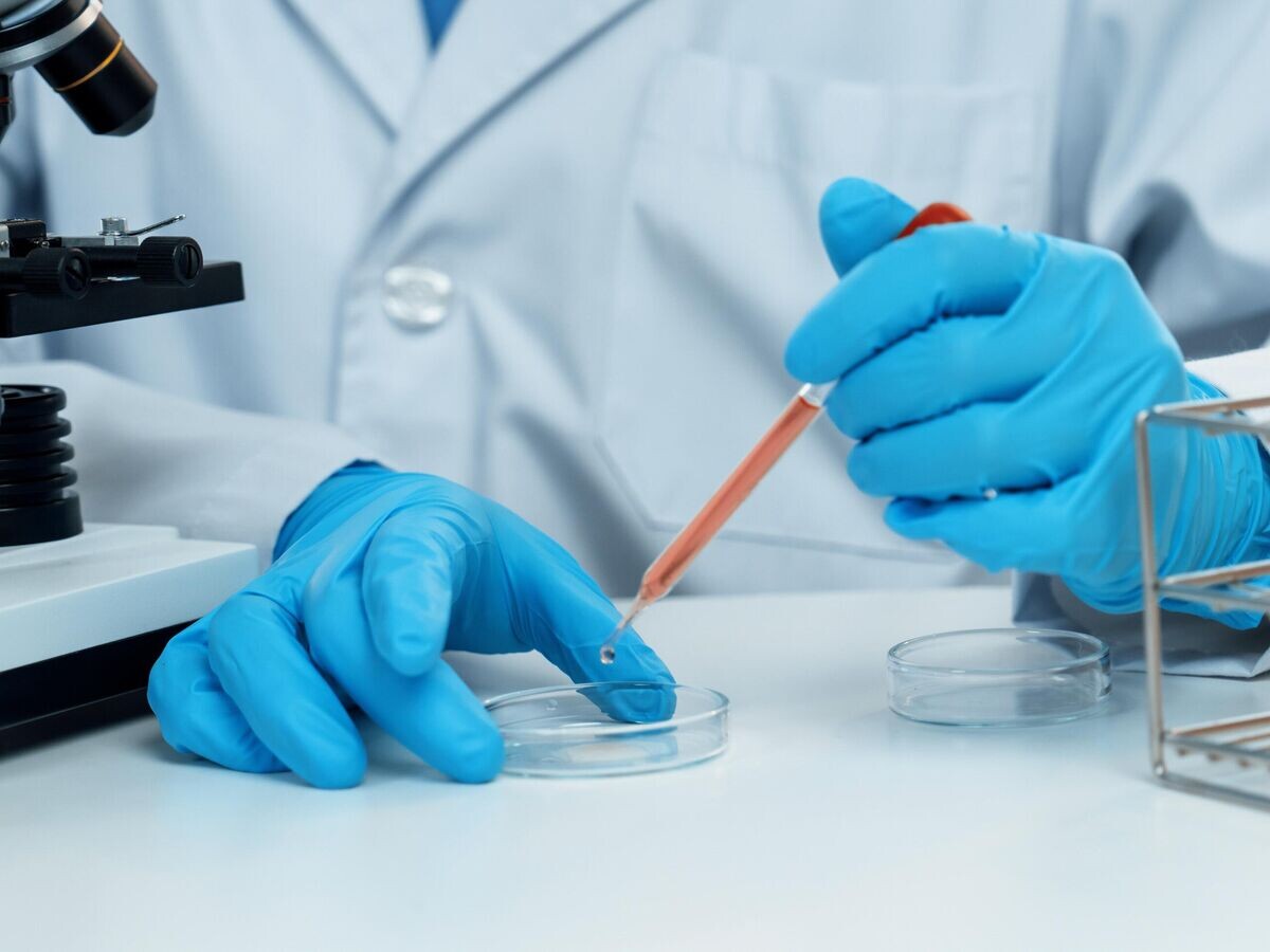    Эксперимент в лаборатории© Moment Makers Group