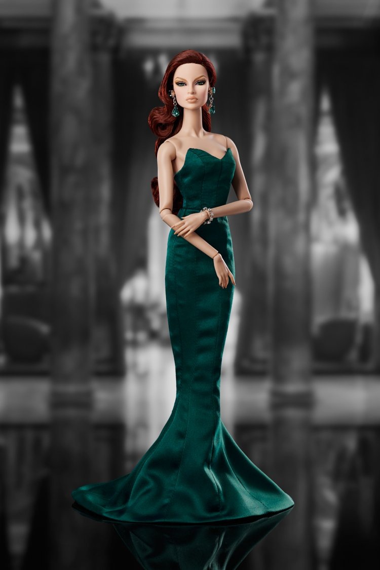 Фото с сайта fashiondollchronicles.com. EUGENIA PERRIN-FROST MONEGASQUE SOCIETY. Integrity Toys 2024 convention - Stilettos Out.