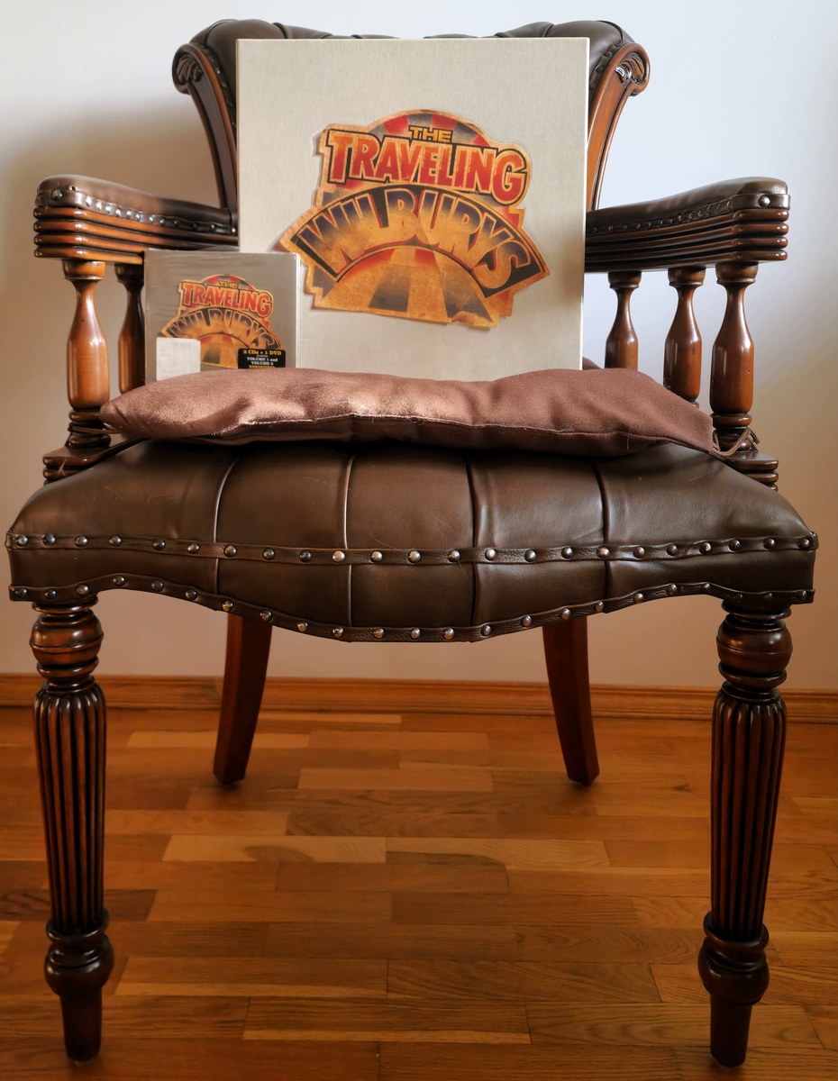 Варианты издания «The Traveling Wilburys Collection» 2007 года.