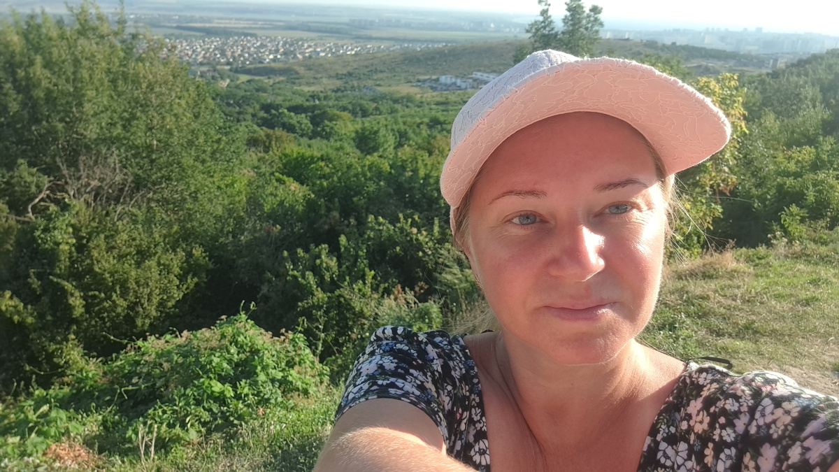 Просто фото автора.Джемете