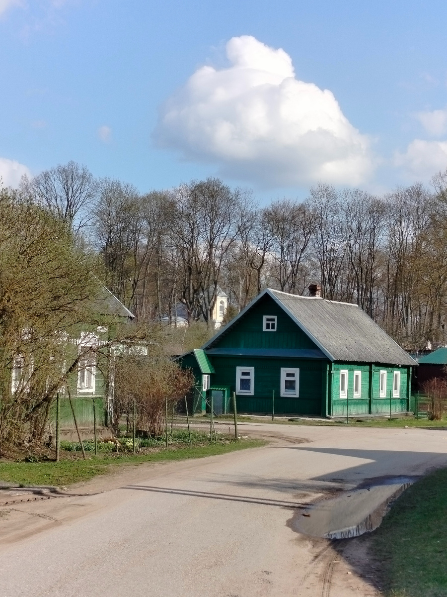 Тепло, солнечно, на часах 16.50