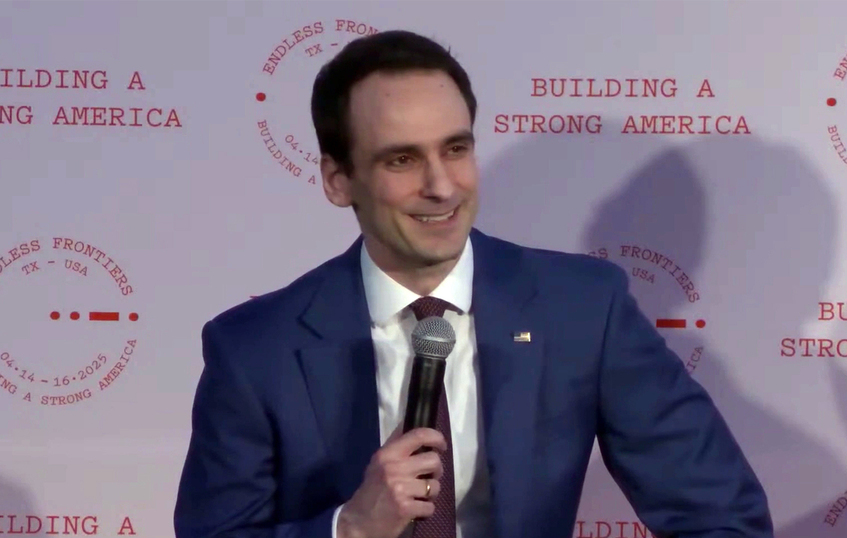 Майкл Крациос, директор управления по науке и технологической политике Белого дома