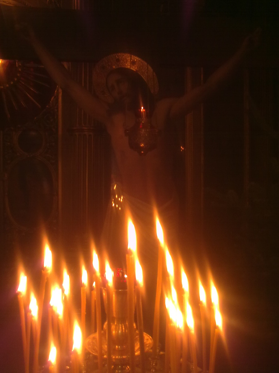 Фото автора. Сделано в церкви иконы "Всех скорбящих радость"