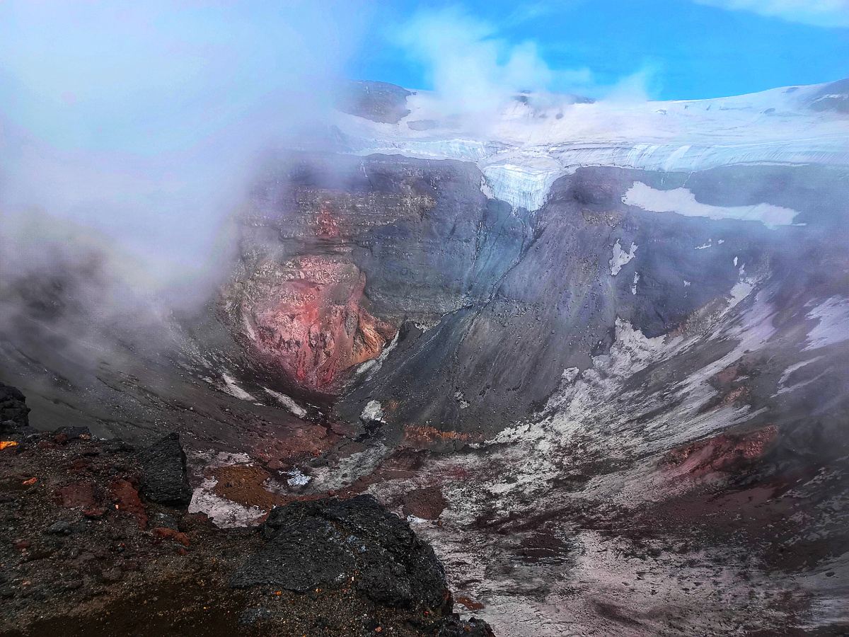 Кратер. Фото из личного архива.