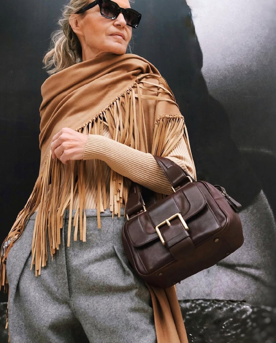 Сумка смотрится стильно и "дорого" даже без логотипа известного бренда. Источник: Соцсети