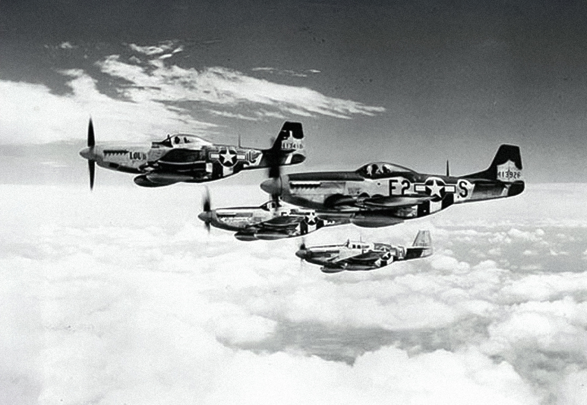 Истребители P-51 Mustang. Фото: Internet Archive Python library