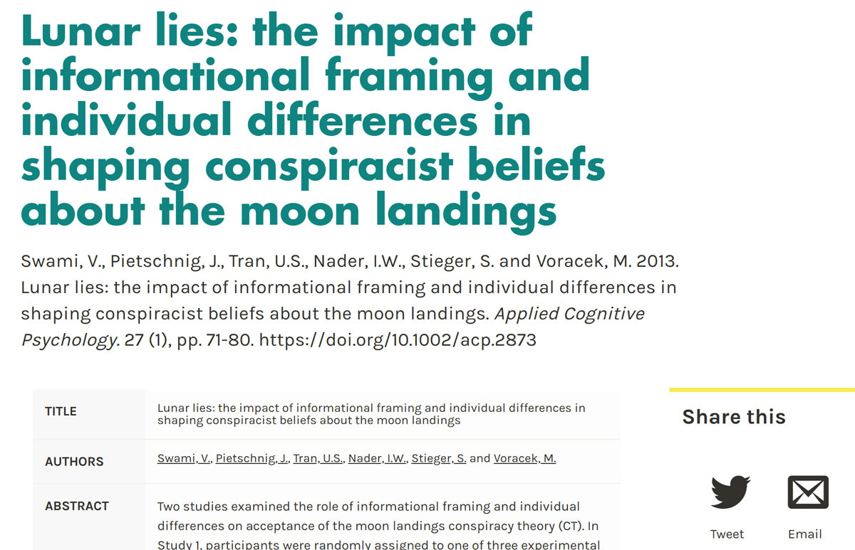 Лунной конспирологии посвящено немало научных статьей по социологии и психологии (например, https://doi.org/10.1002/acp.2873 ). В статьях по селенологии конспирологов не упоминают.