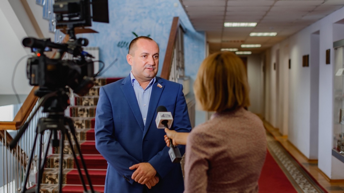    Депутат Калинин выступил против произвола управляющих компанийНовости Саратова и области – Сетевое издание «Репортер64»