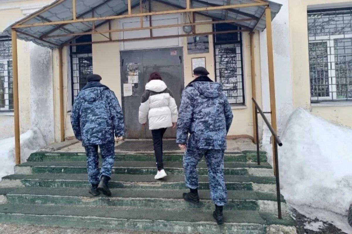    На Камчатке приставы нашли алиментщицу, находящуюся в федеральном розыске