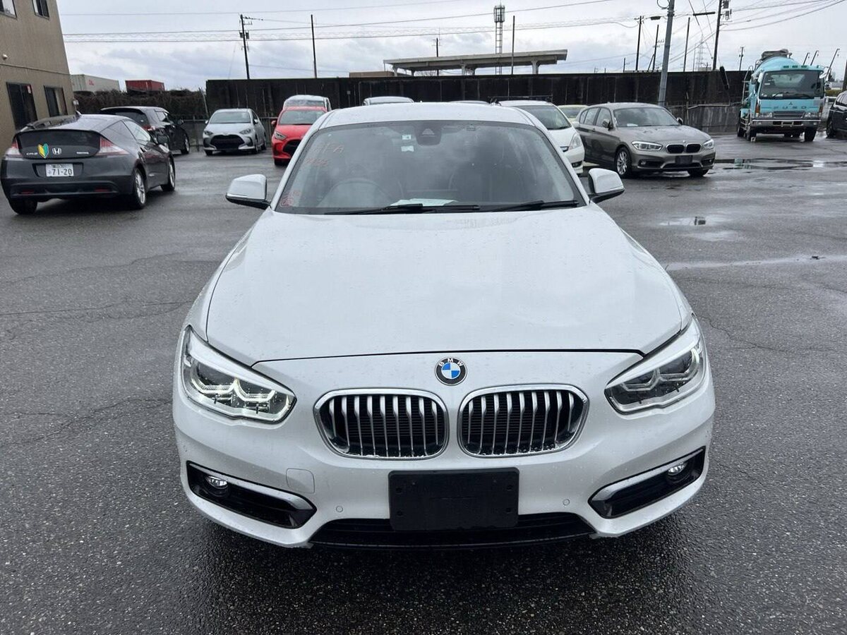 Фото с ярда - парковка перед погрузкой на судно 