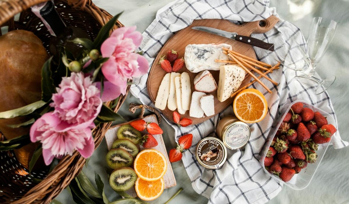     Что взять с собой на пикник: 7 вкусных и удобных блюд, которые не требуют разогрева