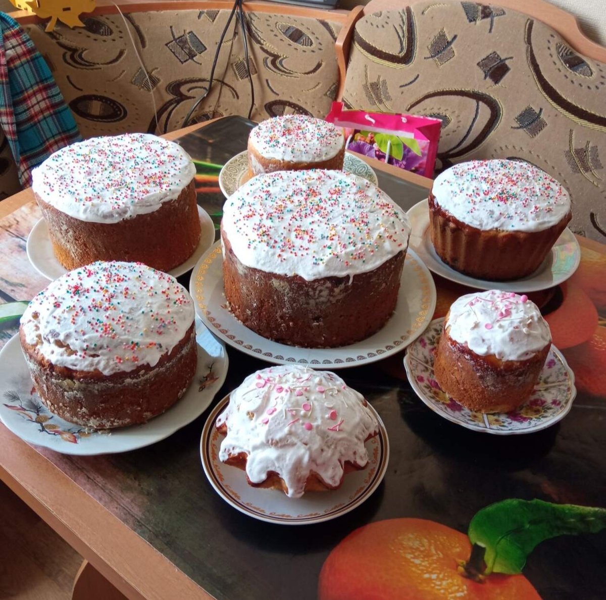 Мои куличи. Расходятся на ура! Фото автора. 