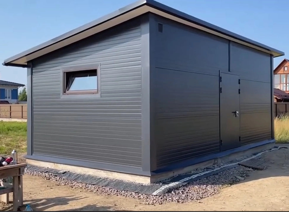 Хозблок из сэндвич-панелей