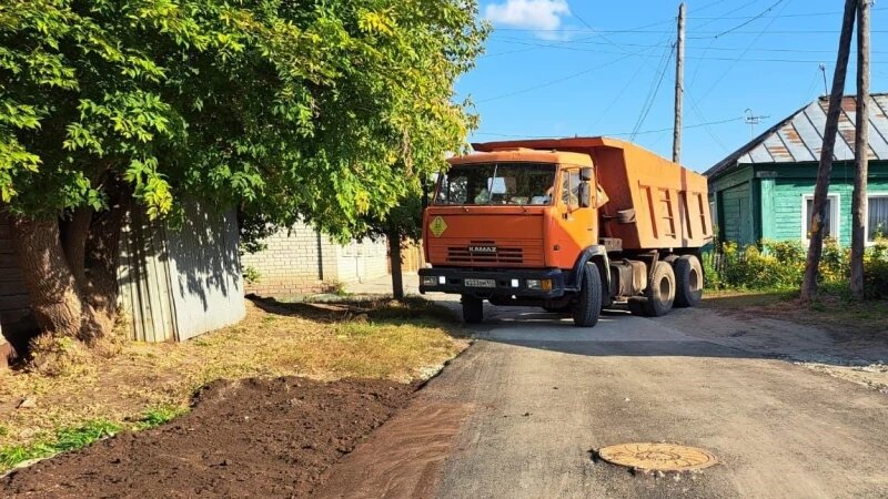     «Росводоканал Барнаул» благоустраивает территории после осенне-зимней ремонтной кампании. Фото предоставлено компанией «Росводоканал Барнаул», автор Лилия Болатаева.