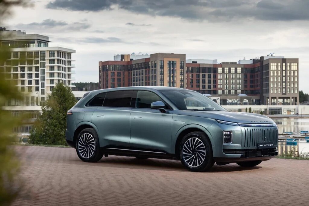 Exlantix ET — первая модель линейки на российском рынке. Реализуется через дилерскую сеть Exeed.